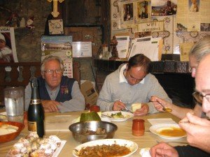 Links: old volunteer offers champagne