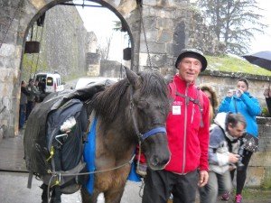 Here at the drawbridge many took a picture of el caballo