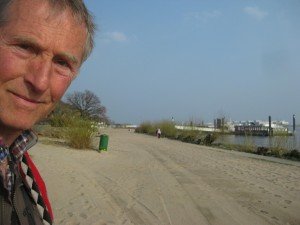 Strand langs de Elbe