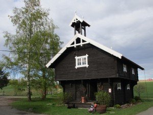 Ons onderkomen, een verbouwde graanschuur op poten, " Stubbor"