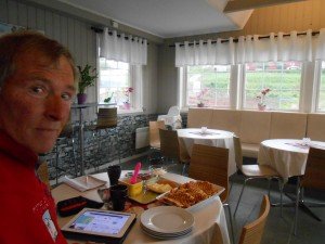 Interview tijdens gratis ontbijt van de goede fee