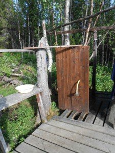 Douche bij de Sitojaurestugan (hut)